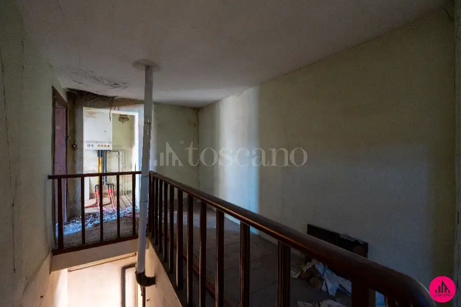 Rustico in vendita di 265 mq a €80.000 (rif. 160/2026)