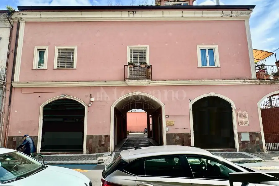 Negozio in vendita di 33 mq a €59.000 (rif. 3/2026)