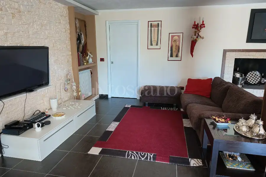 Casa Indipendente in vendita di 250 mq a €879.000 (rif. 203/2026)