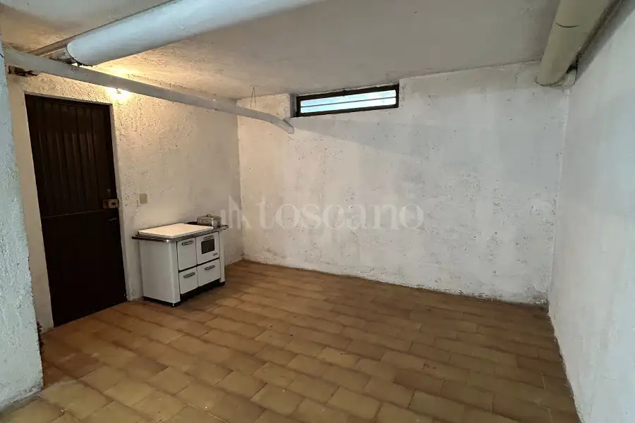 Garage in vendita di 30 mq a €30.000 (rif. 1/2025)
