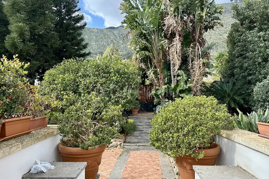 Villa in vendita di 212 mq a €429.000 (rif. 14/2026)