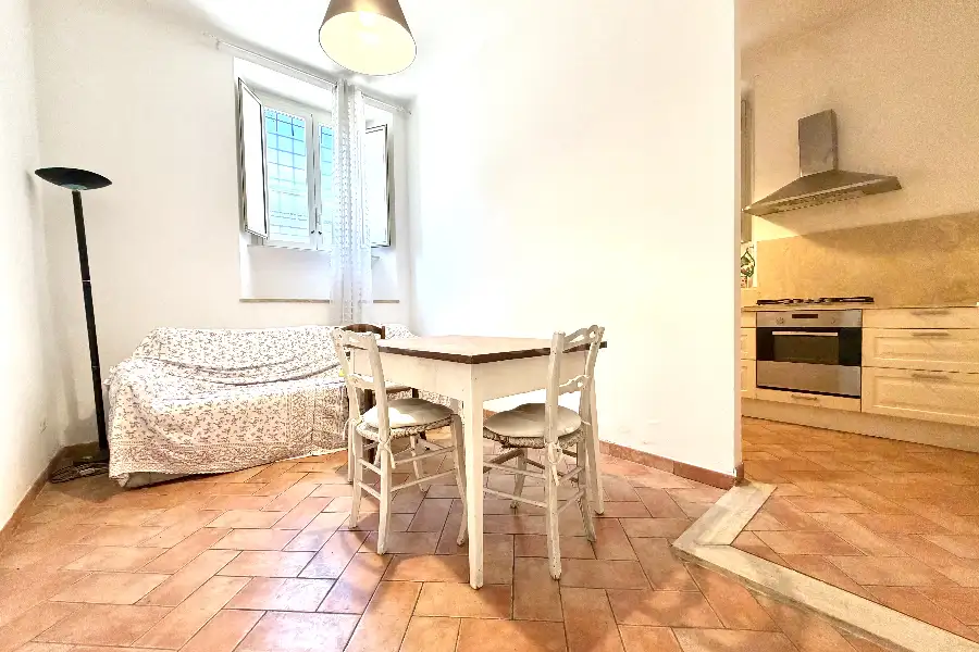 Casa in affitto di 75 mq a €1.350 (rif. 21/2026)