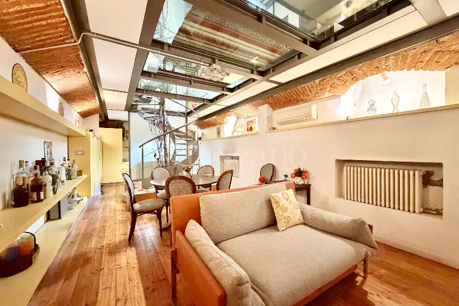 Loft in vendita di 135 mq a €890.000 (rif. 36/2026)