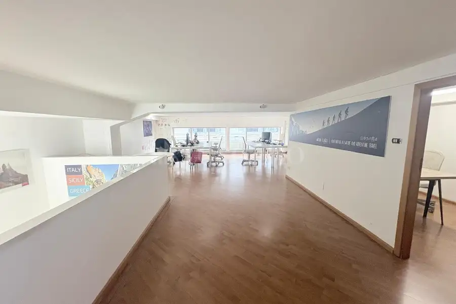 Negozio in vendita di 160 mq a €219.000 (rif. 10/2026)