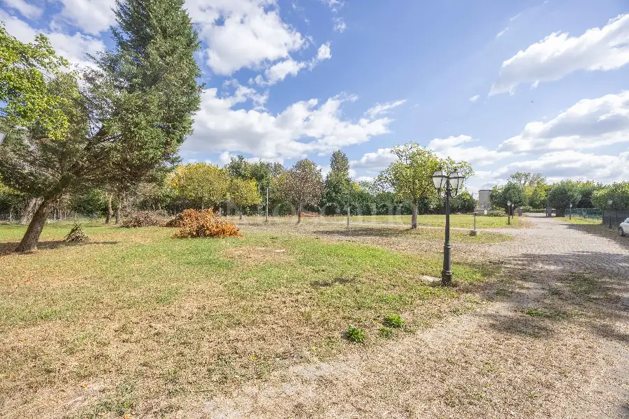 Villa in vendita di 2.660 mq a €950.000 (rif. 43/2025)
