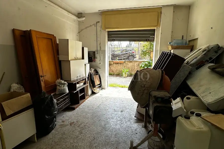 Negozio in vendita di 61 mq a €49.000 (rif. 21/2025)