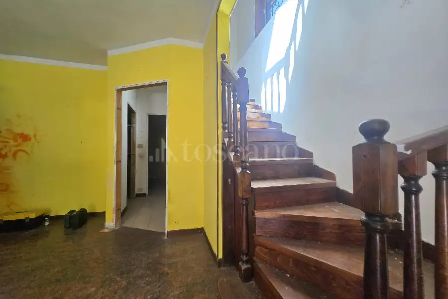 Casa Indipendente in vendita di 350 mq a €163.000 (rif. 30/2025)