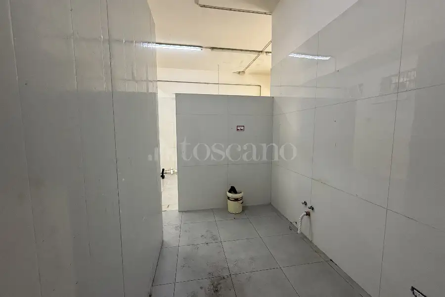 Laboratorio in affitto di 243 mq a €2.000 (rif. 7/2026)