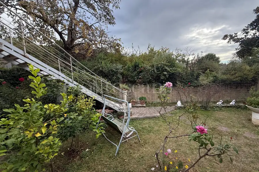 Villa Bifamiliare in vendita di 354 mq a €799.000 (rif. 13/2025)