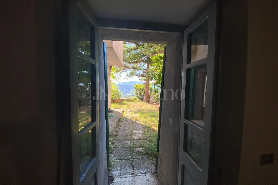 Palazzo in vendita di 250 mq a €75.000 (rif. 7/2025)