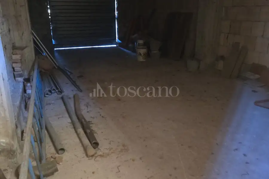 Casa Indipendente in vendita di 650 mq a €130.000 (rif. 56/2025)
