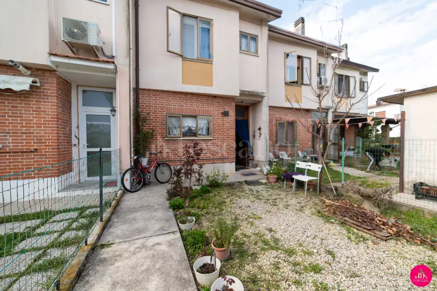 Villino a Schiera in vendita di 99 mq a €129.000 (rif. 48/2026)