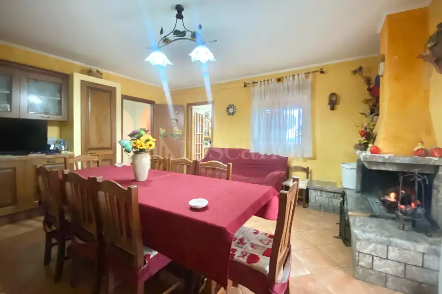Casa in vendita di 171 mq a €176.000 (rif. 15/2025)