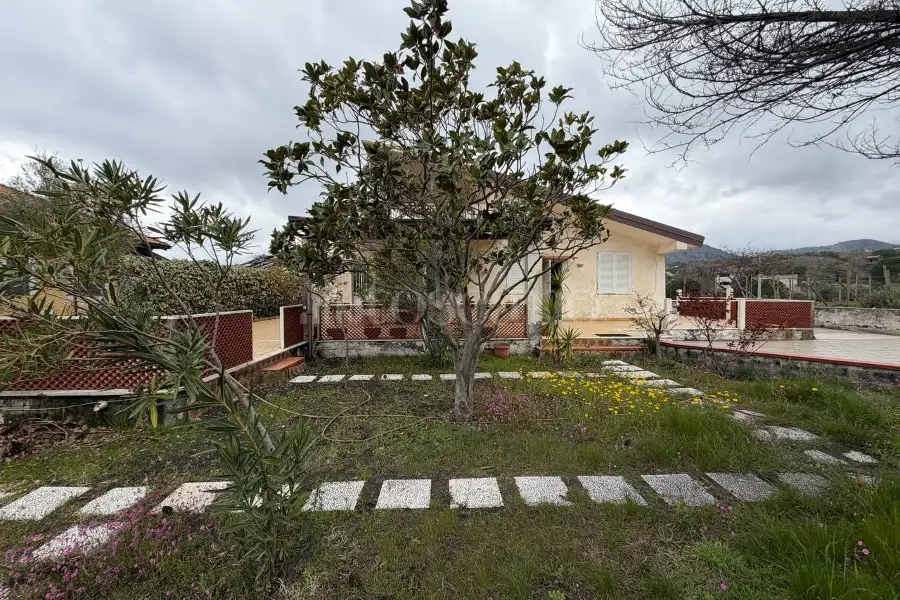 Villa in vendita di 108 mq a €168.000 (rif. 33/2026)