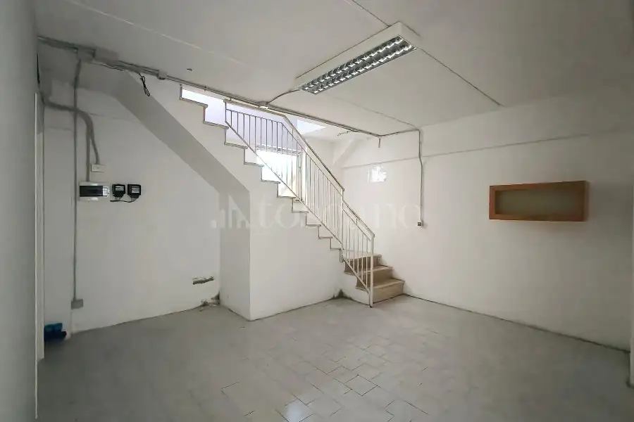 Negozio in vendita di 160 mq a €159.000 (rif. 25/2026)