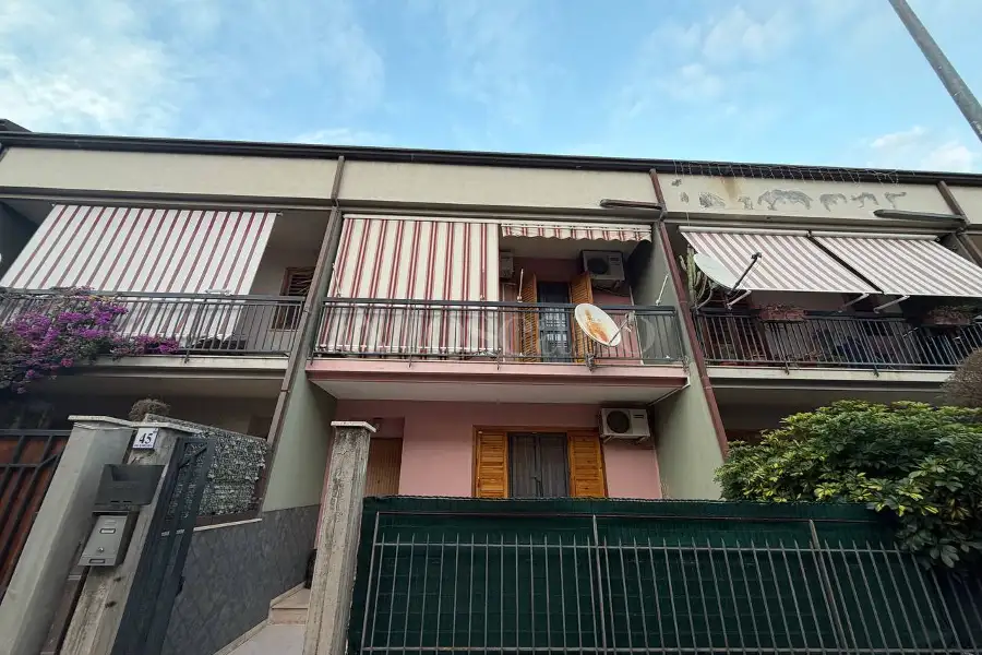 Villino a Schiera in vendita di 190 mq a €218.000 (rif. 19/2026)