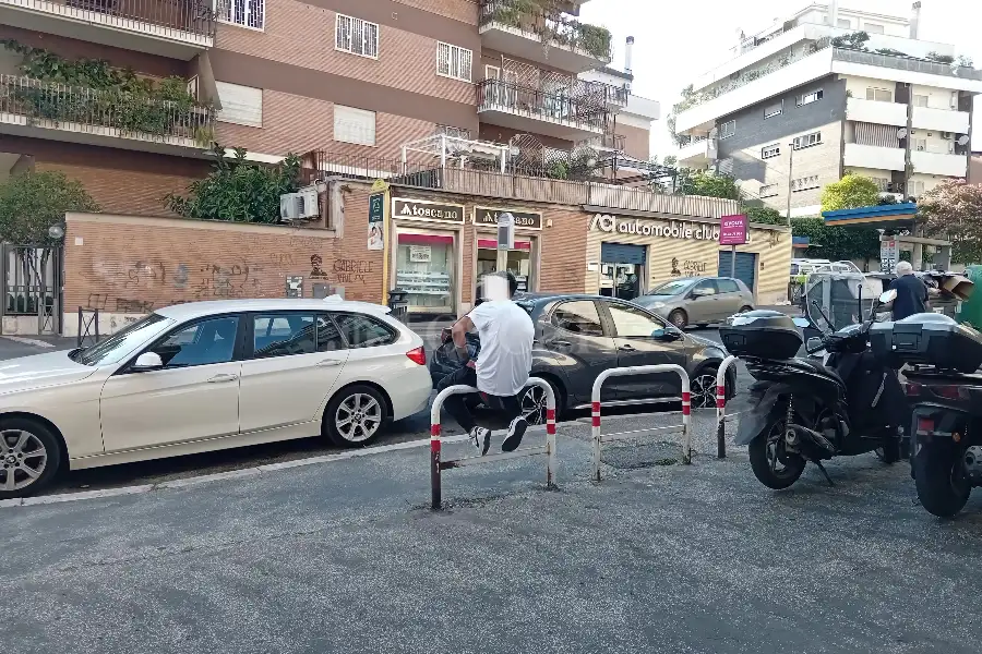 Negozio in affitto di 60 mq a €3.900 (rif. 26/2025)