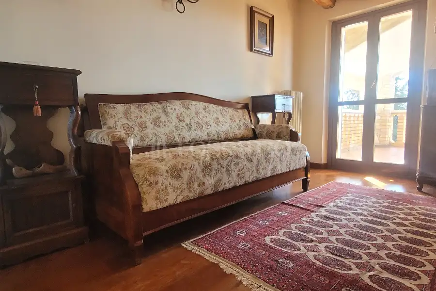 Villa in vendita di 480 mq a €880.000 (rif. 4/2026)