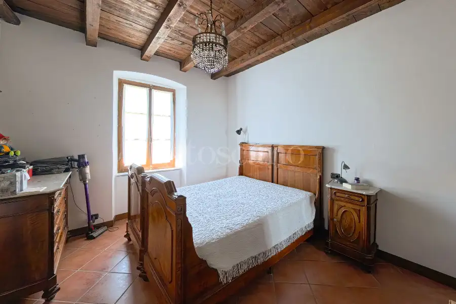 Villa Plurifamiliare in vendita di 310 mq a €515.000 (rif. 161/2026)