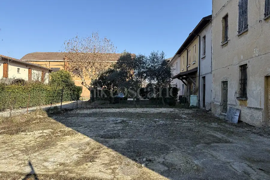 Rustico in vendita di 350 mq a €395.000 (rif. 3/2026)