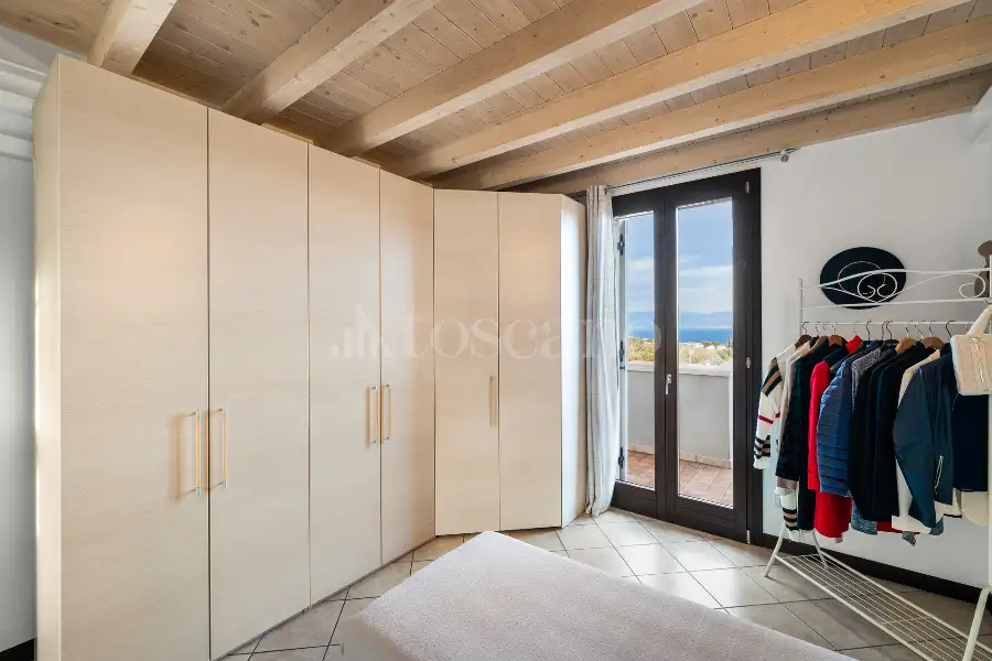 Attico in vendita di 250 mq a €680.000 (rif. 56/2026)