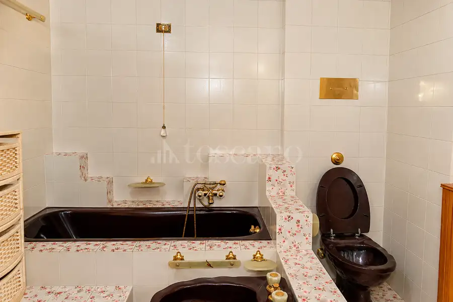 Villa in vendita di 500 mq a €1.100.000 (rif. 22/2026)