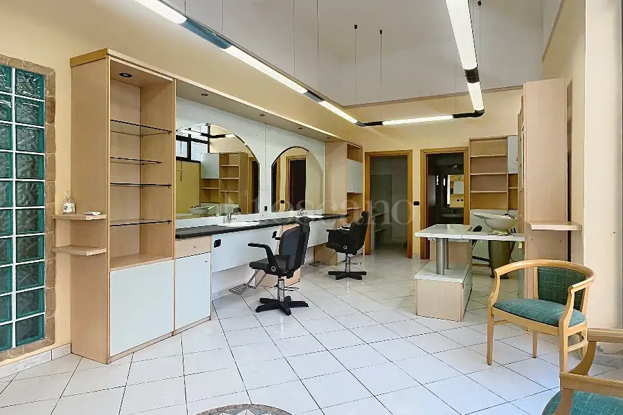 Negozio in vendita di 50 mq a €95.000 (rif. 53/2026)