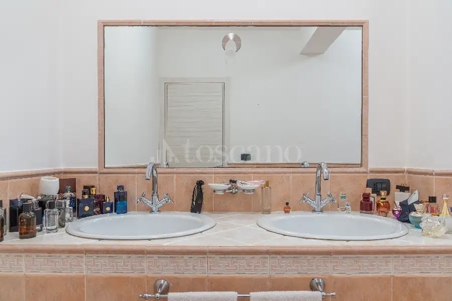 Villa in vendita di 200 mq a €390.000 (rif. 77/2026)