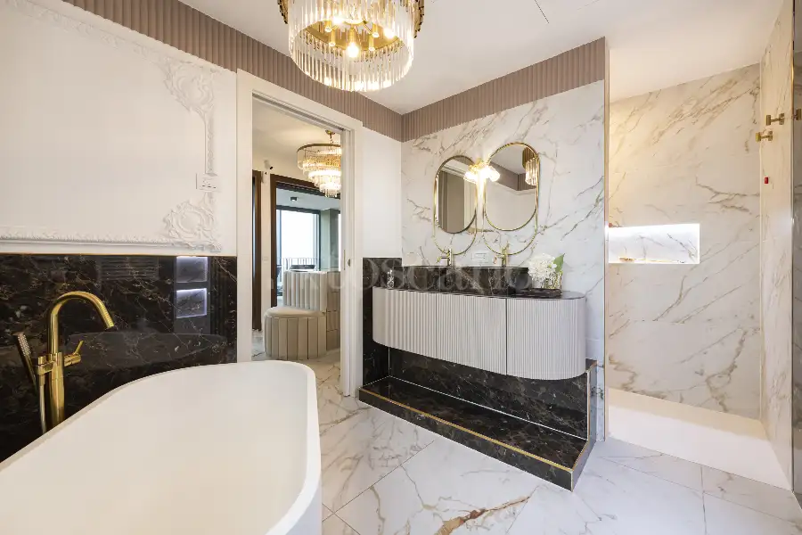 Attico in vendita di 200 mq a €1.750.000 (rif. 32/2026)