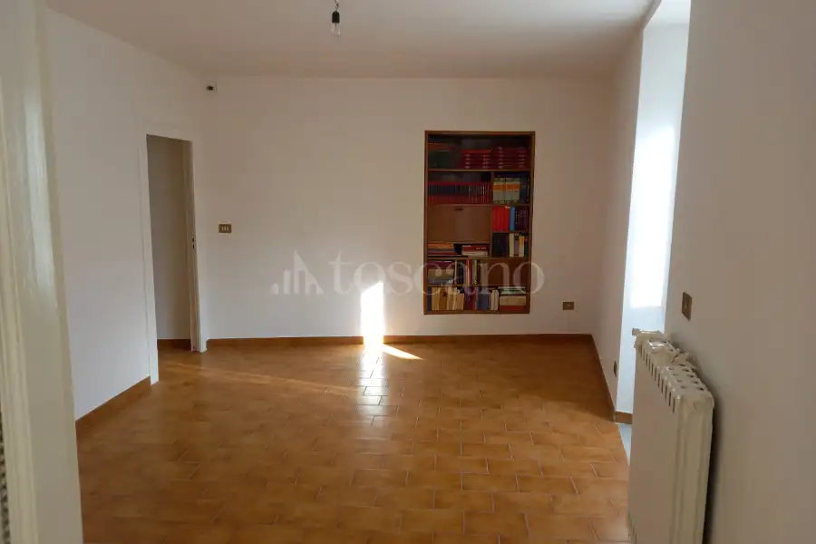 Casa in vendita di 290 mq a €85.000 (rif. 120/2025)
