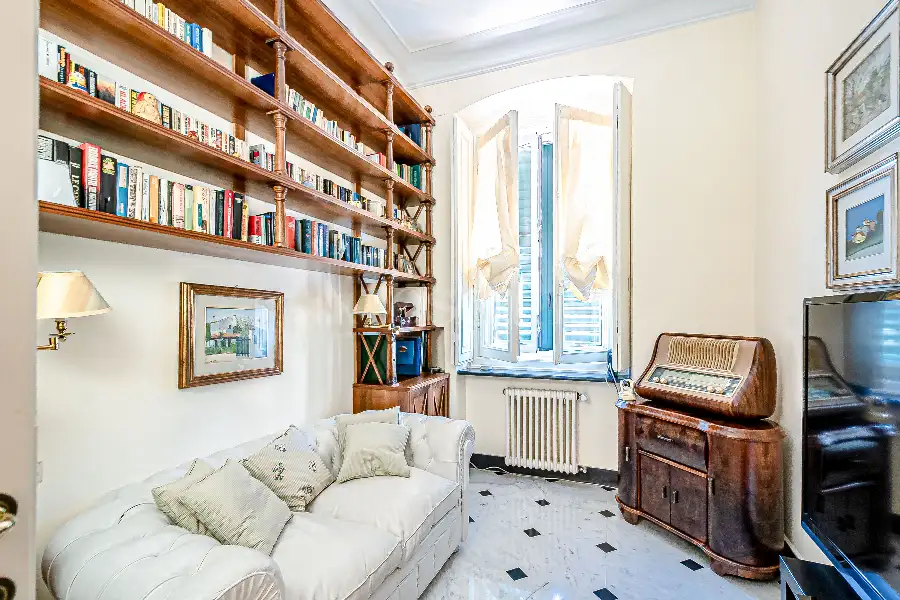 Villa in vendita di 496 mq a €3.950.000 (rif. 71/2026)