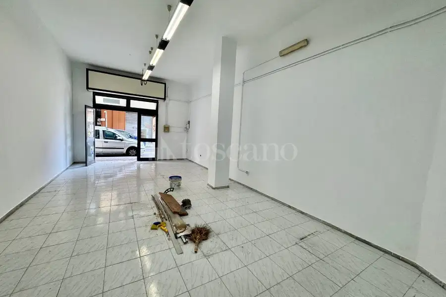 Negozio in affitto di 60 mq a €500 (rif. 124/2026)