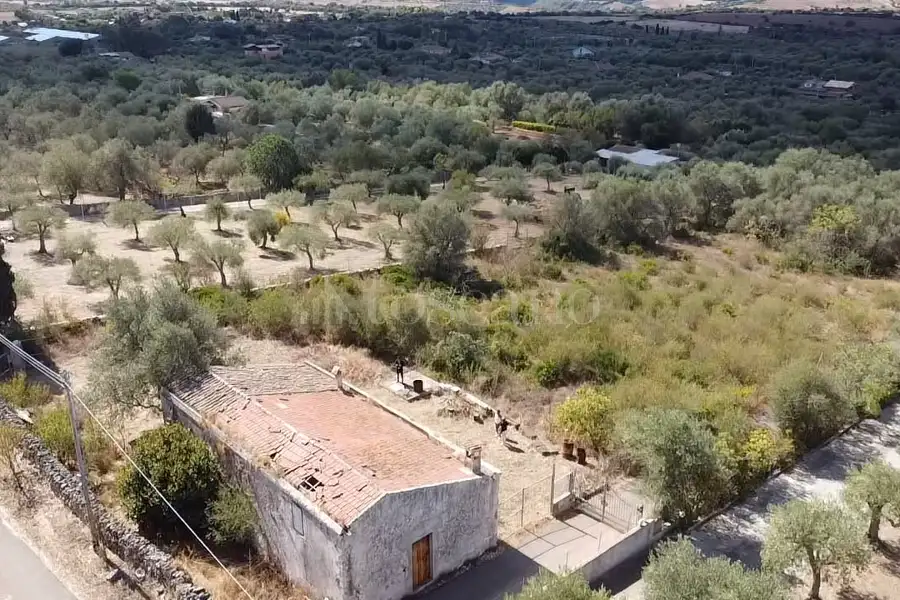 Casale in vendita di 120 mq a €85.000 (rif. 201/2026)