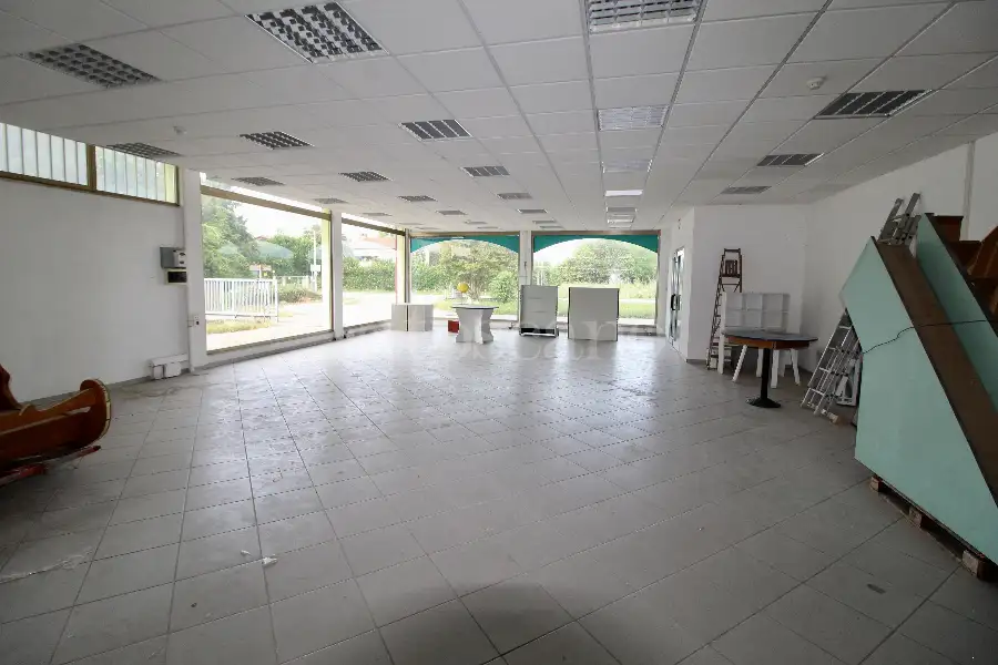 Negozio in vendita di 540 mq a €199.000 (rif. 164/2026)