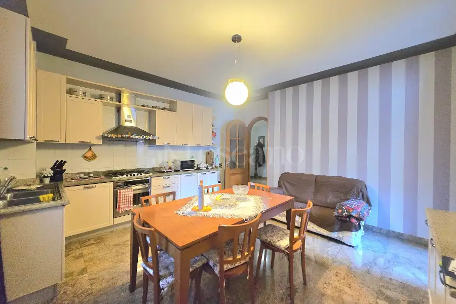 Villa in vendita di 550 mq a €970.000 (rif. 10/2026)