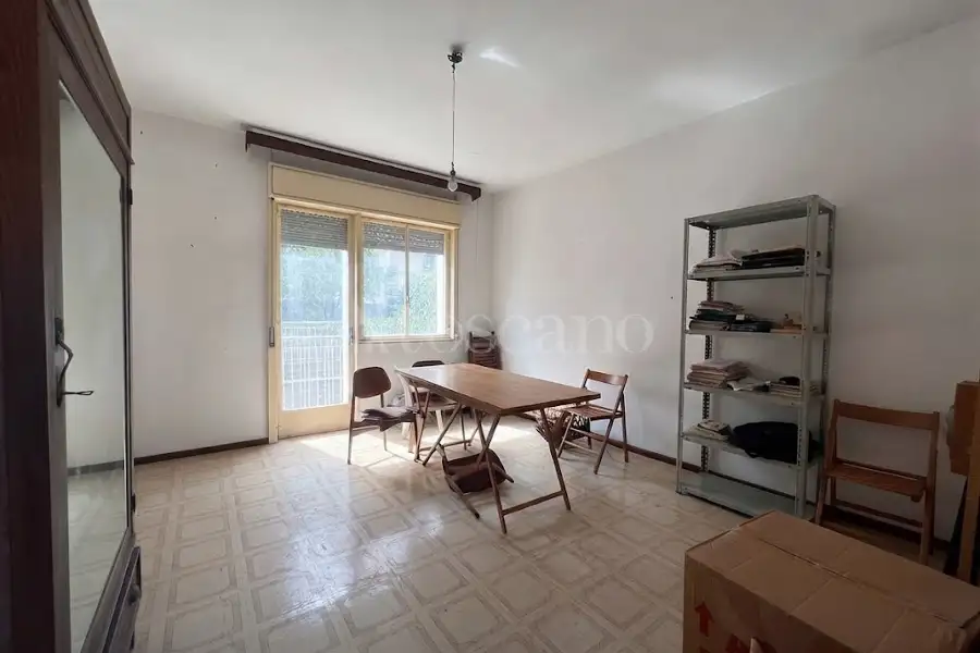 Casa Indipendente in vendita di 270 mq a €210.000 (rif. 37/2026)