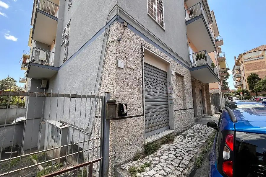 Negozio in vendita di 51 mq a €79.000 (rif. 45/2026)