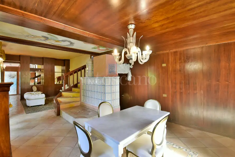 Villa in vendita di 320 mq a €630.000 (rif. 53/2026)