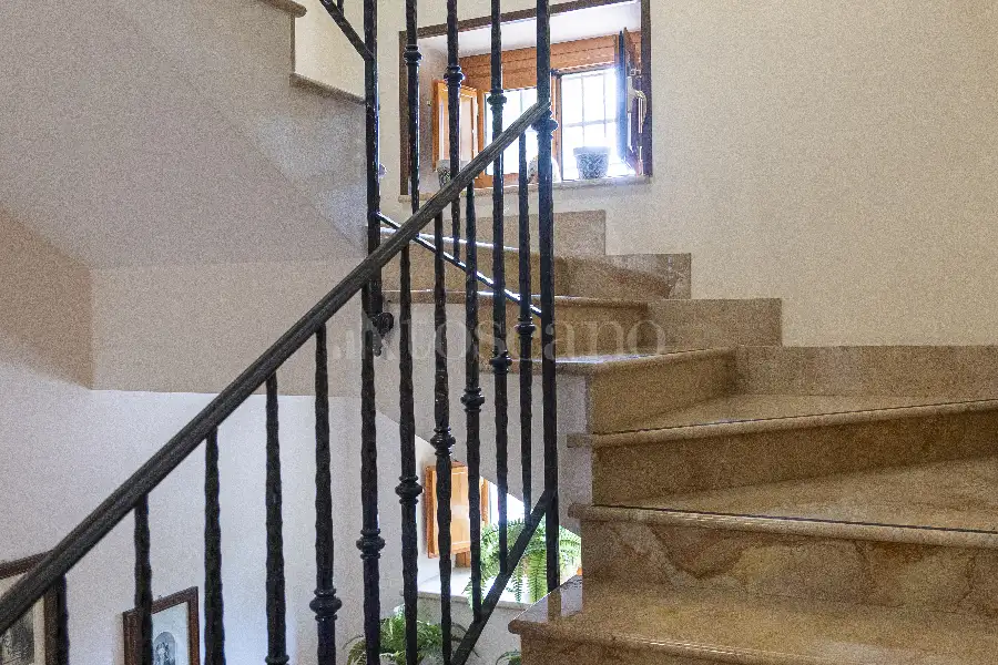 Villa in vendita di 920 mq a €1.800.000 (rif. 43/2025)