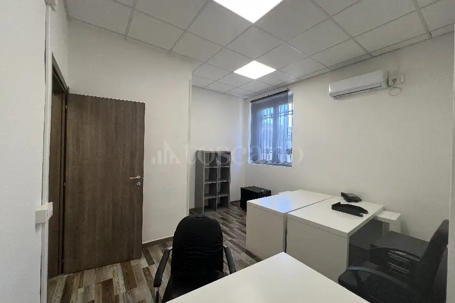 Ufficio in affitto di 10 mq a €350 (rif. 13/2026)
