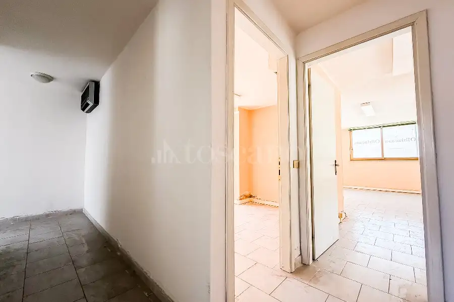 Ufficio in vendita di 222 mq a €350.000 (rif. 44/2026)