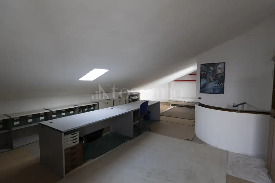 Casa in vendita di 400 mq a €2.500.000 (rif. 21/2025)