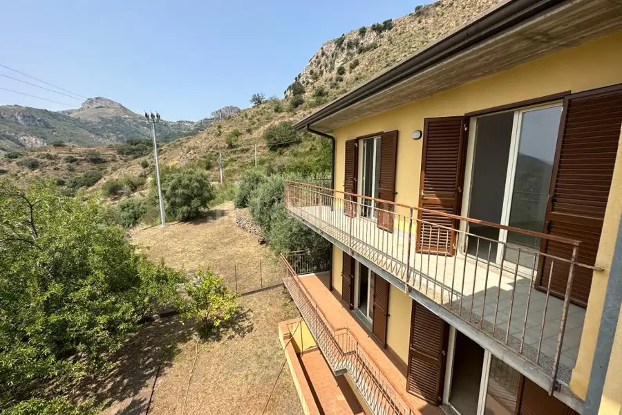 Villino a Schiera in vendita di 182 mq a €205.000 (rif. 30/2023)