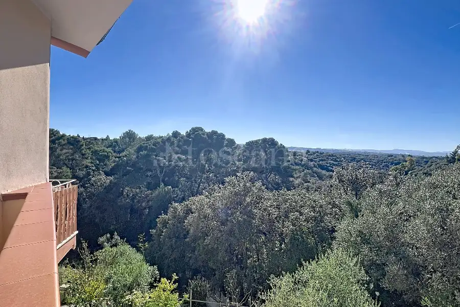 Villa in vendita di 630 mq a €670.000 (rif. 195/2025)