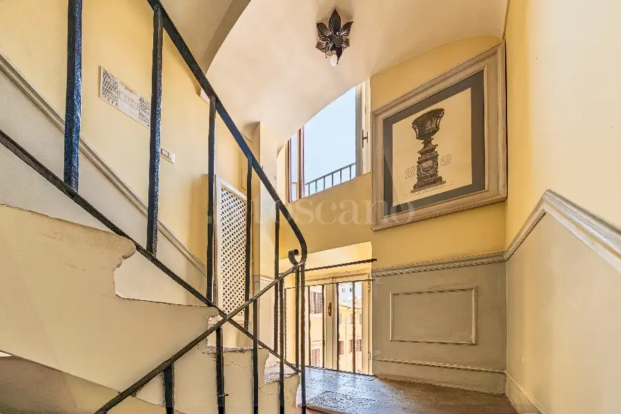 Attico in vendita di 250 mq a €2.700.000 (rif. 46/2026)