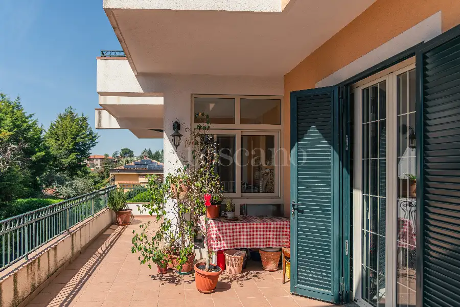 Villa in vendita di 630 mq a €785.000 (rif. 76/2026)