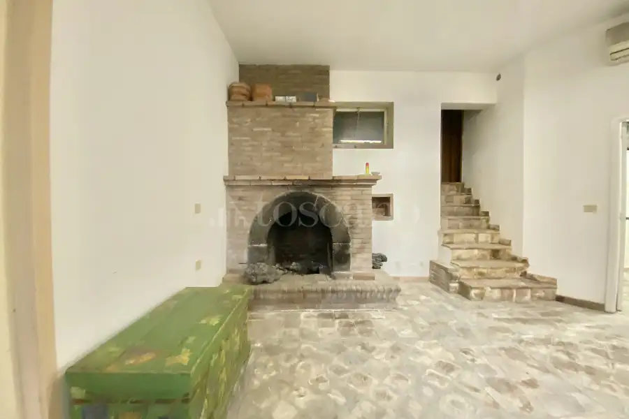Negozio in vendita di 209 mq a €260.000 (rif. 11/2025)