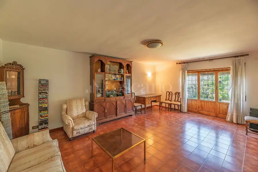 Villa Bifamiliare in vendita di 250 mq a €295.000 (rif. 24/2025)