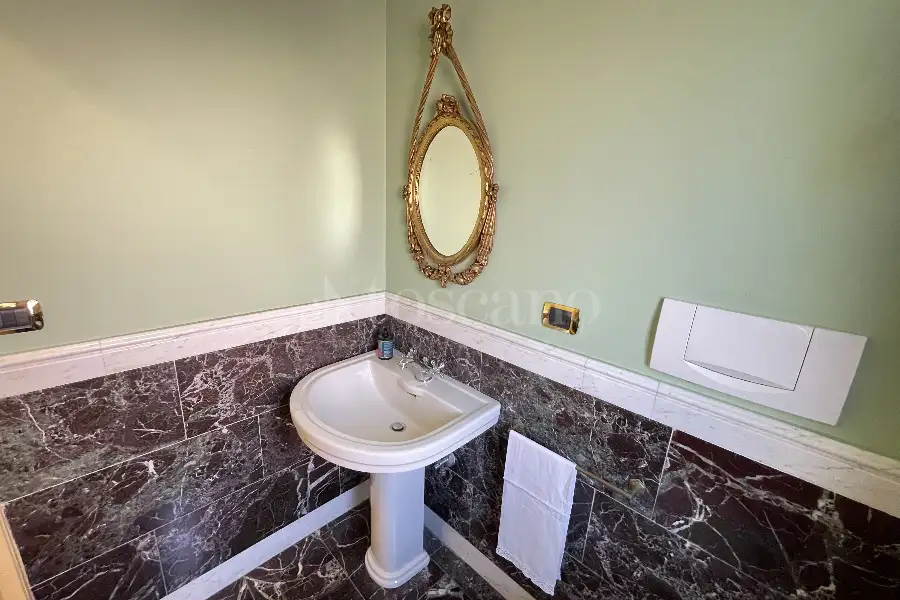 Villa in vendita di 500 mq a €1.500.000 (rif. 45/2025)