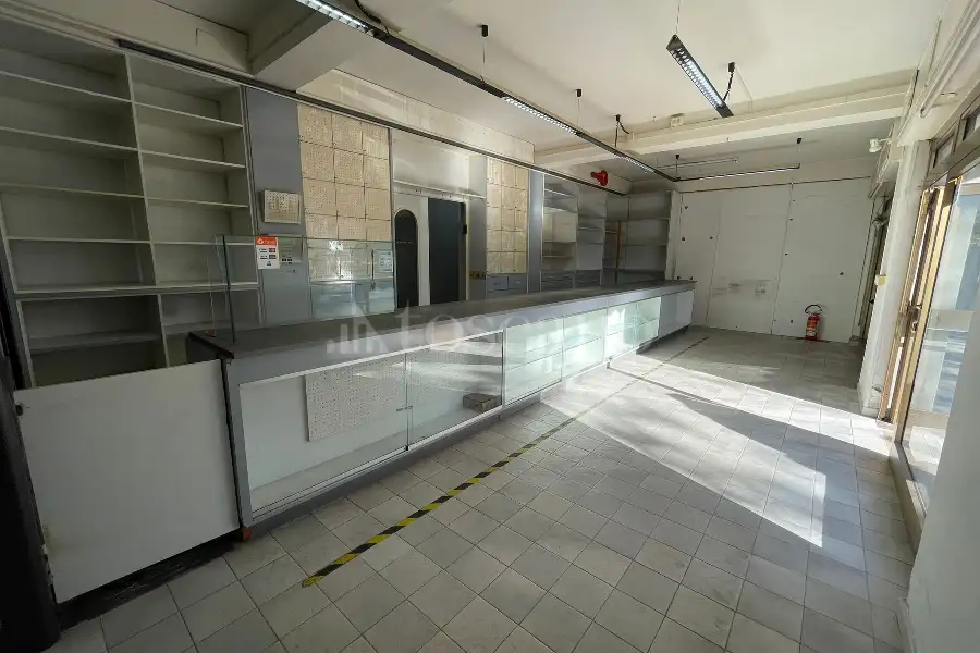 Negozio in affitto di 120 mq a €1.300 (rif. 185/2023)